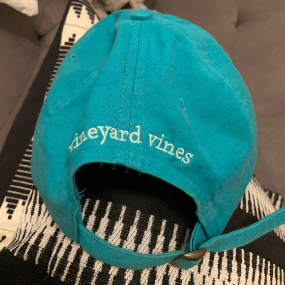 vineyard vines hat - Picture 2 of 3